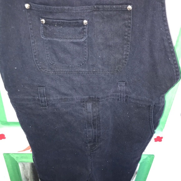 Dark denim oversized overall shorts - Picture 2 of 4